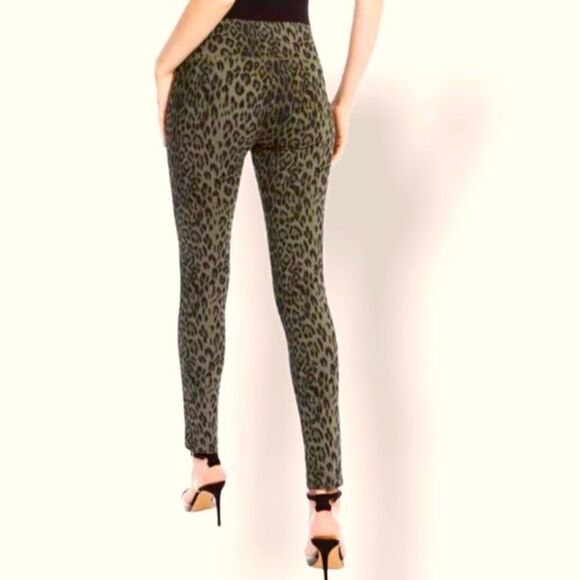 🎄INC Animal Print Skinny Pants - Picture 1 of 5